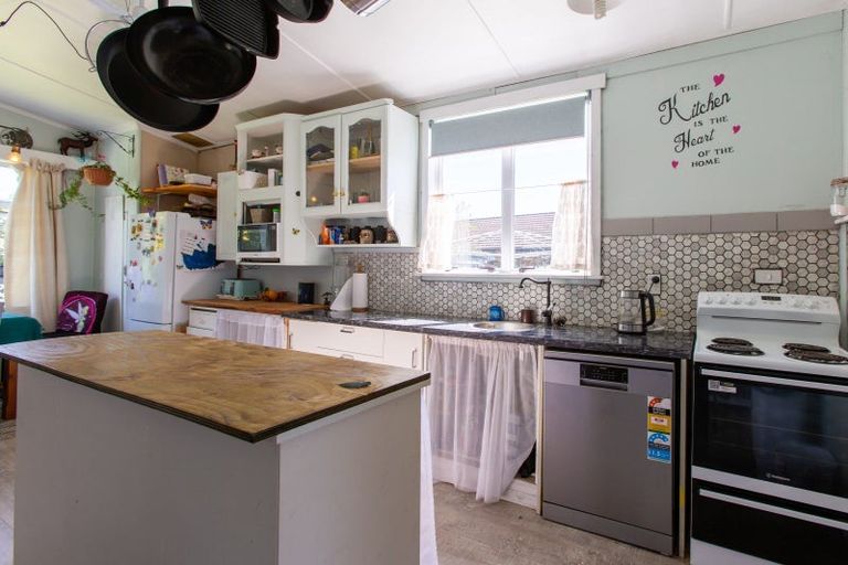 Photo of property in 25 Ruahine Street, Dannevirke, 4930