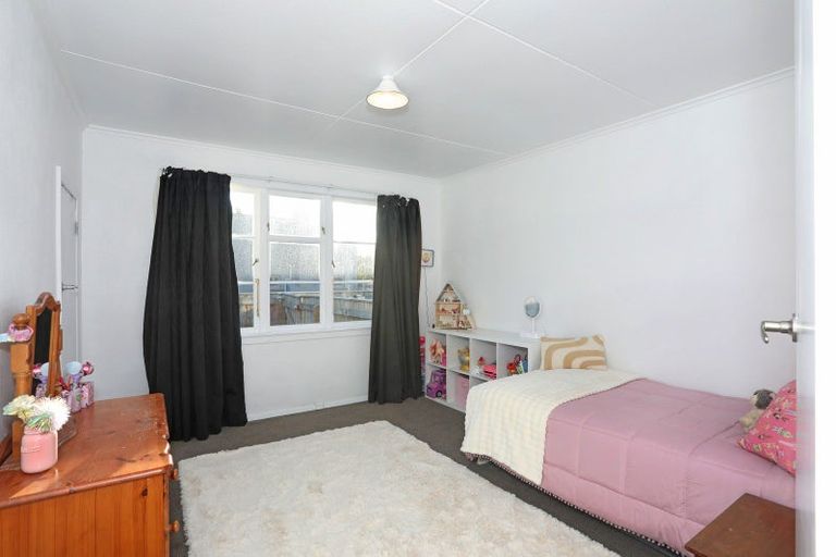 Photo of property in 3b Wellington Street, Feilding, 4702