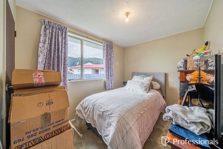 Photo of property in 14 Honey Street, Wainuiomata, Lower Hutt, 5014