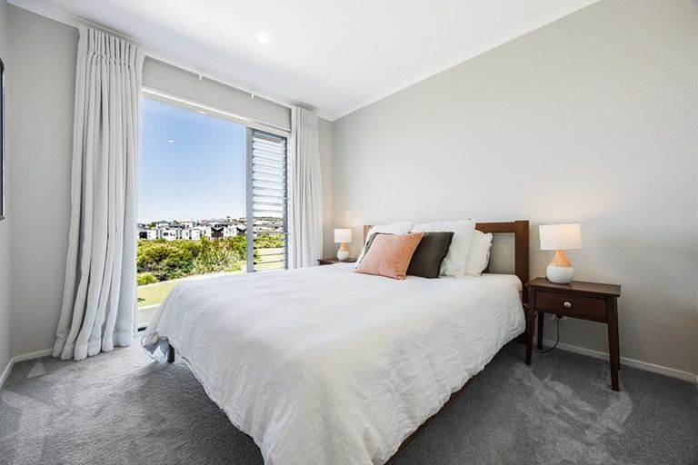 Photo of property in 7 Fairgray Lane, Red Beach, 0932