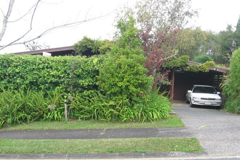 Photo of property in 20 Blue Gum Rise, Sunnyhills, Auckland, 2010