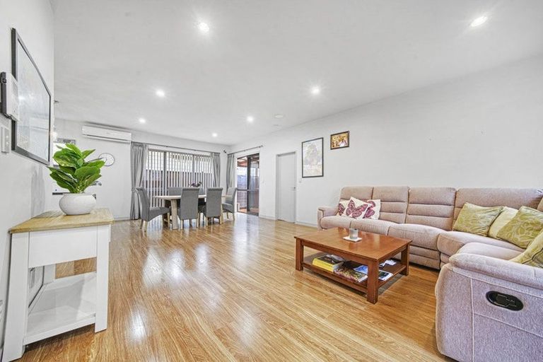 Photo of property in 8 Moville Drive, Flat Bush, Auckland, 2019