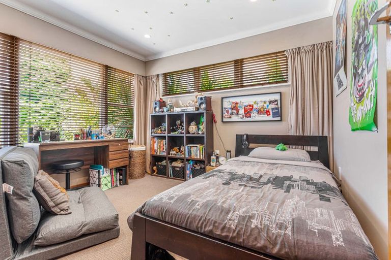 Photo of property in 23 Gloria Avenue, Te Atatu Peninsula, Auckland, 0610