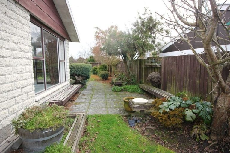 Photo of property in 12 Dalrye Place, Ilam, Christchurch, 8041