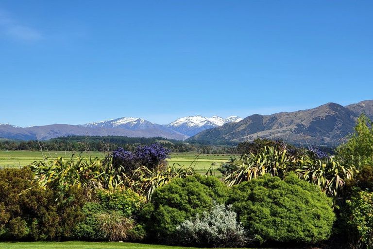 Photo of property in 88 Lachlan Avenue, Hawea Flat, Wanaka, 9382
