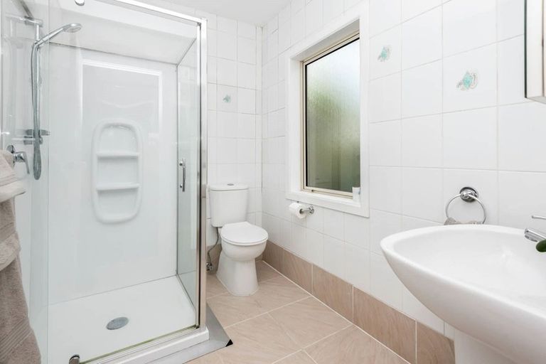 Photo of property in 1/83 Cockle Bay Road, Cockle Bay, Auckland, 2014