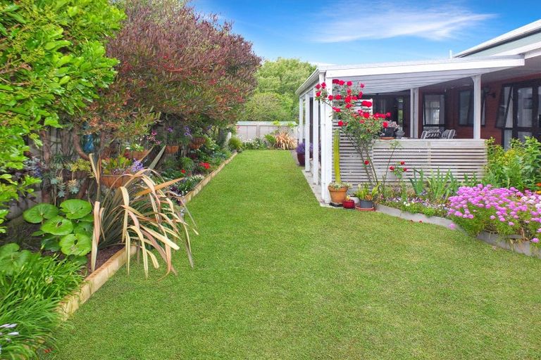 Photo of property in 4 Malthus Place, Foxton Beach, Foxton, 4815