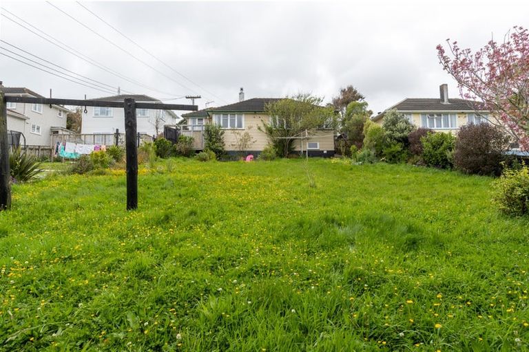 Photo of property in 37 Downes Street, Titahi Bay, Porirua, 5022