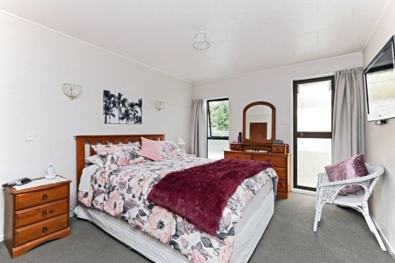 Photo of property in 2/409 Southland Road, Hastings, 4122