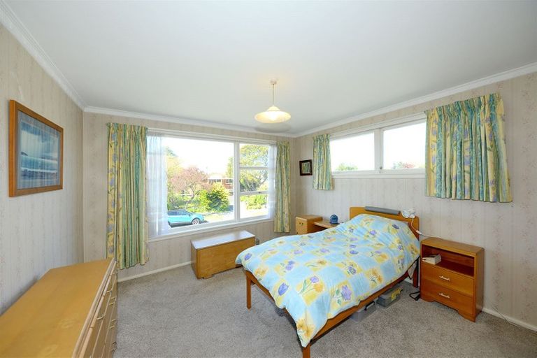 Photo of property in 25 Oakfield Street, Burnside, Christchurch, 8053