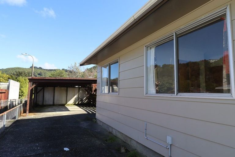 Photo of property in 16a Beryl Grove, Birchville, Upper Hutt, 5018