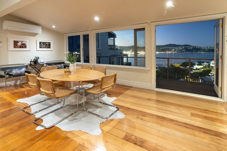 Photo of property in 4 The Crescent, Roseneath, Wellington, 6011