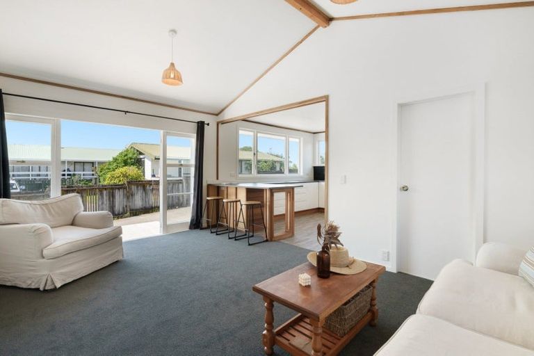 Photo of property in 82a Simpson Road, Papamoa Beach, Papamoa, 3118