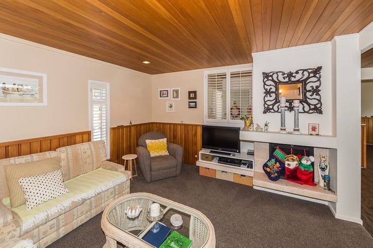 Photo of property in 7 Gails Drive, Okura, Albany, 0792