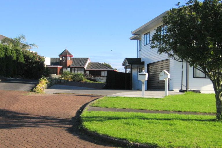 Photo of property in 1/13 Rakaia Rise, Clover Park, Auckland, 2019