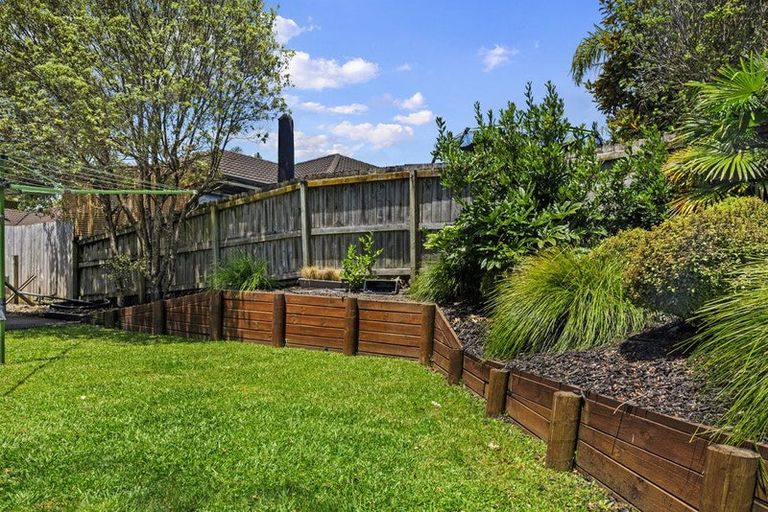 Photo of property in 56 Cabeleigh Drive, Helensville, 0800