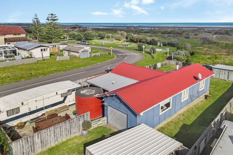 Photo of property in 36 Rapaki Street, Koitiata, Wanganui, 4581