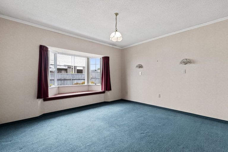 Photo of property in 140 Parklands Avenue, Bell Block, New Plymouth, 4312