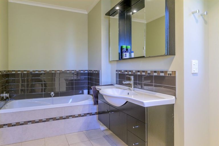 Photo of property in 70a Kennedy Drive, Levin, 5510