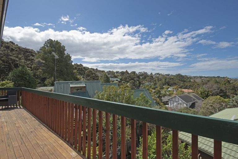 Photo of property in 1/8 Dee Place, Torbay, Auckland, 0630