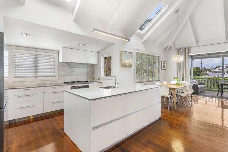 Photo of property in 15 Grosvenor Street, Grey Lynn, Auckland, 1021