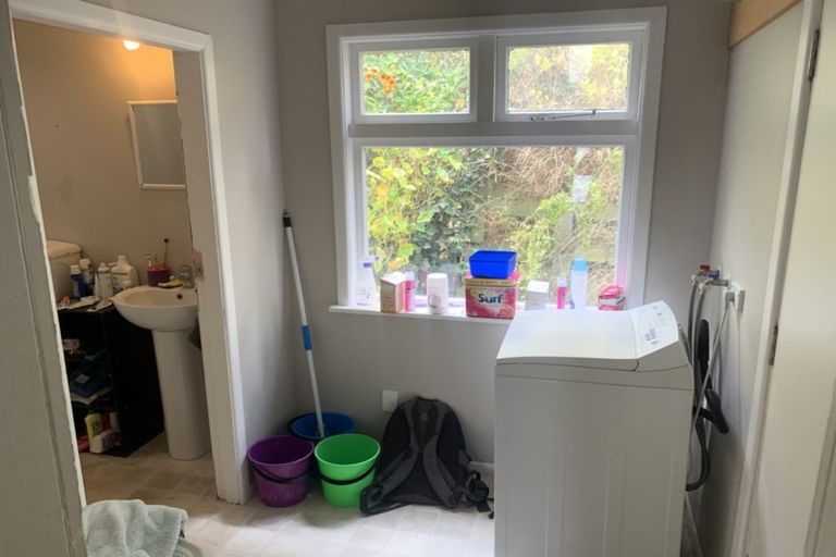 Photo of property in 19 Hania Street, Mount Victoria, Wellington, 6011