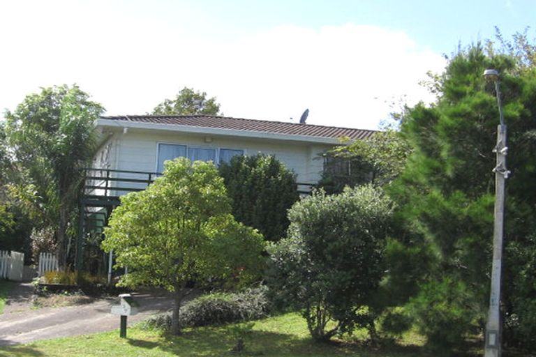 Photo of property in 39 Cedar Heights Avenue, Massey, Auckland, 0614