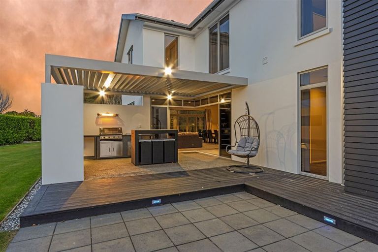 Photo of property in 97e Englefield Road, Northwood, Christchurch, 8051