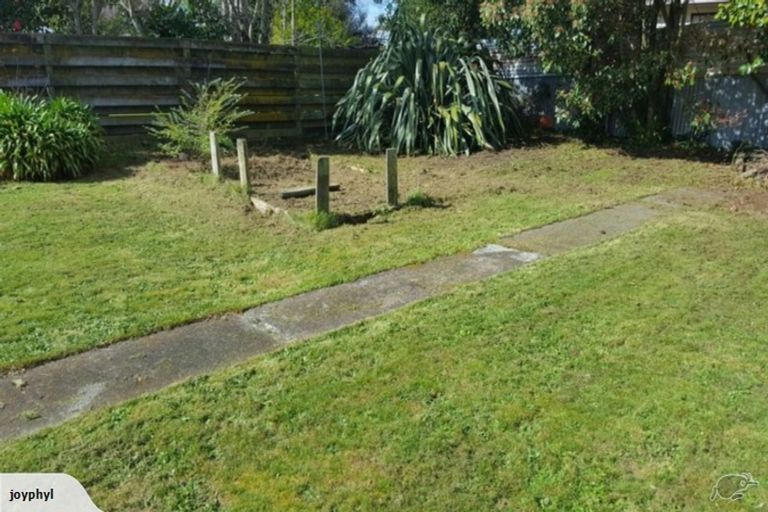 Photo of property in 16 Ferguson Street, Levin, 5510