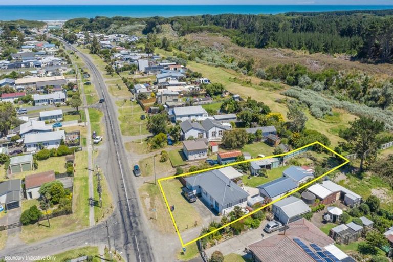 Photo of property in 78 Koputara Road, Himatangi Beach, Foxton, 4891