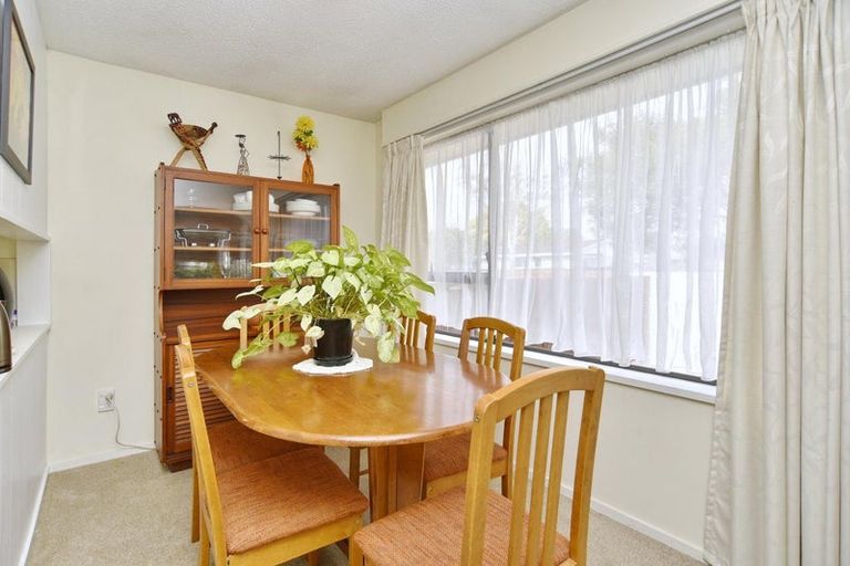 Photo of property in 1/2 James Condon Place, Redwood, Christchurch, 8051