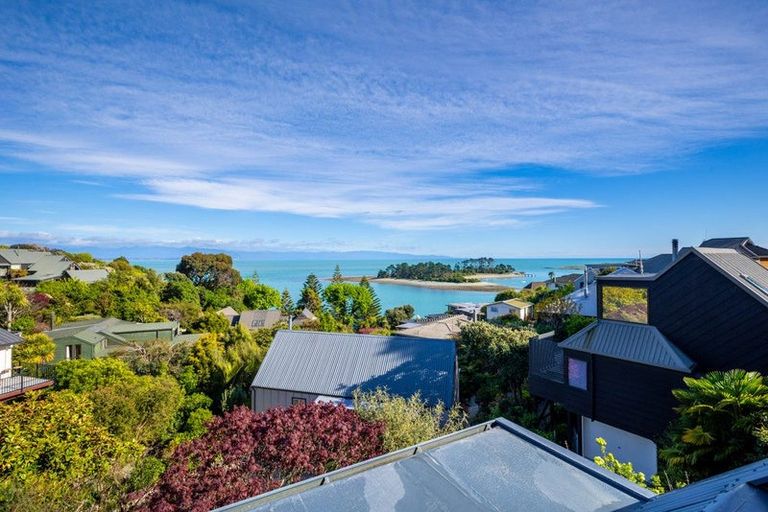 Photo of property in 2 The Cliffs, Britannia Heights, Nelson, 7010