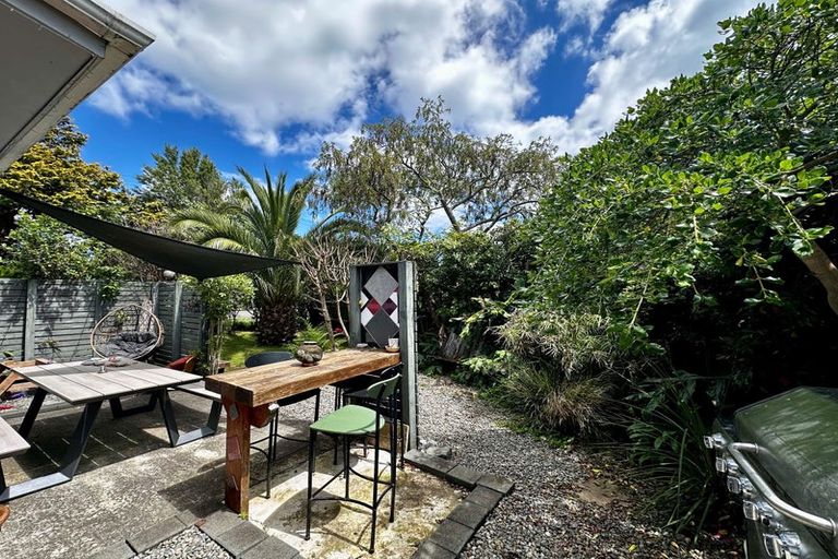 Photo of property in 219 Te Moana Road, Waikanae, 5036