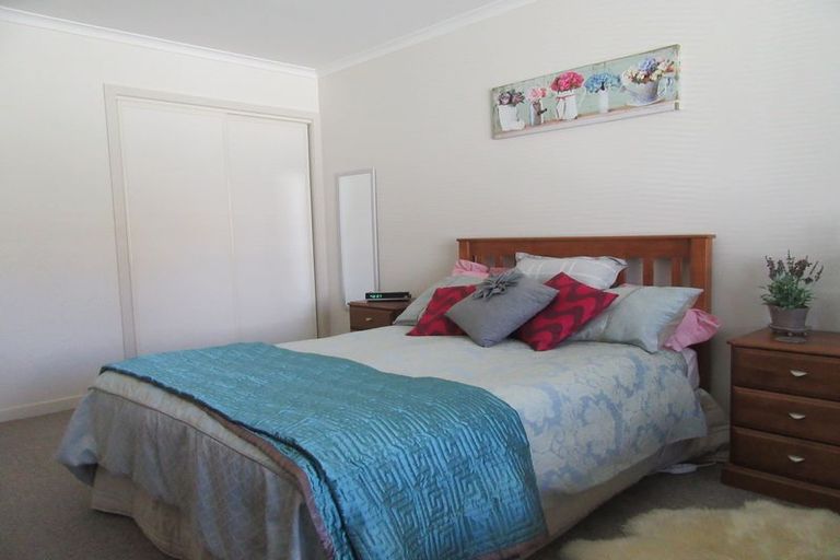 Photo of property in 5 Herbert Street, Waimate, 7924