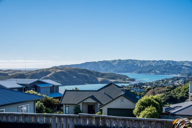 Photo of property in 14 Aoraki Rise, Aotea, Porirua, 5024