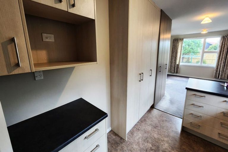 Photo of property in 5 Prestons Road, Redwood, Christchurch, 8051