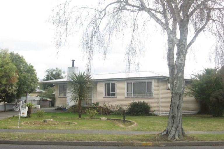 Photo of property in 17 Bright Crescent, Maraenui, Napier, 4110