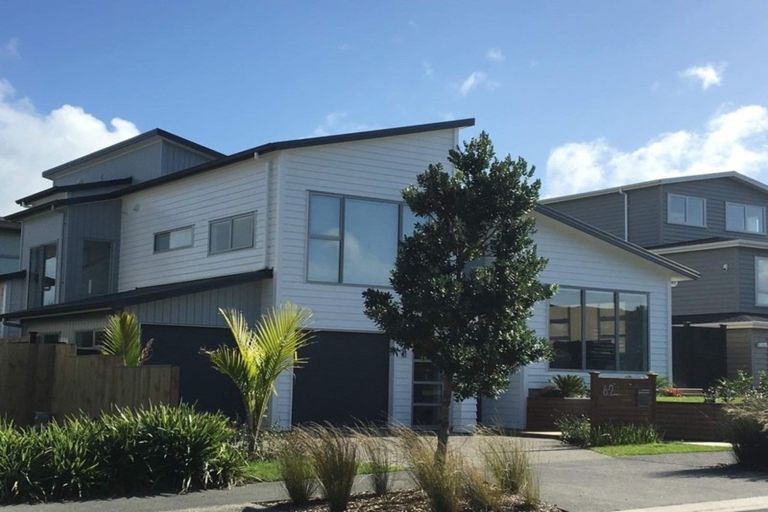 Photo of property in 62 Caldera Drive, Long Bay, Auckland, 0630