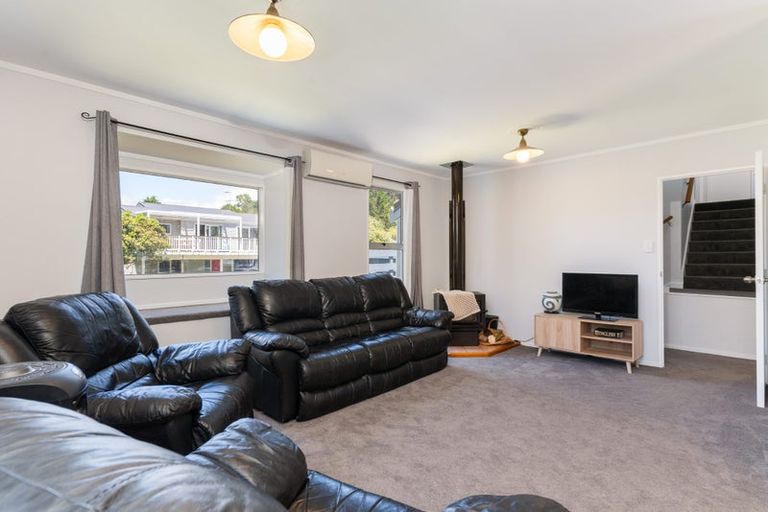 Photo of property in 6 Bowline Place, Whitby, Porirua, 5024