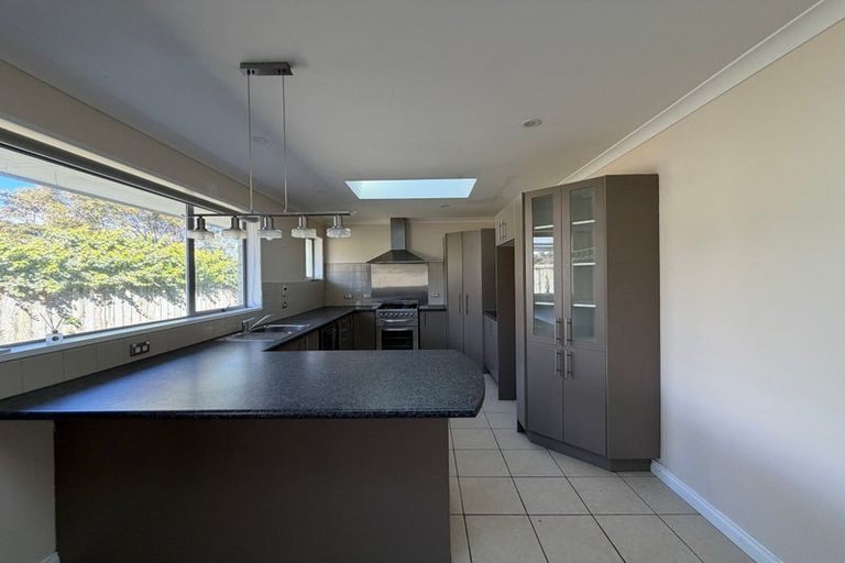 Photo of property in 318 Te Moana Road, Waikanae, 5036