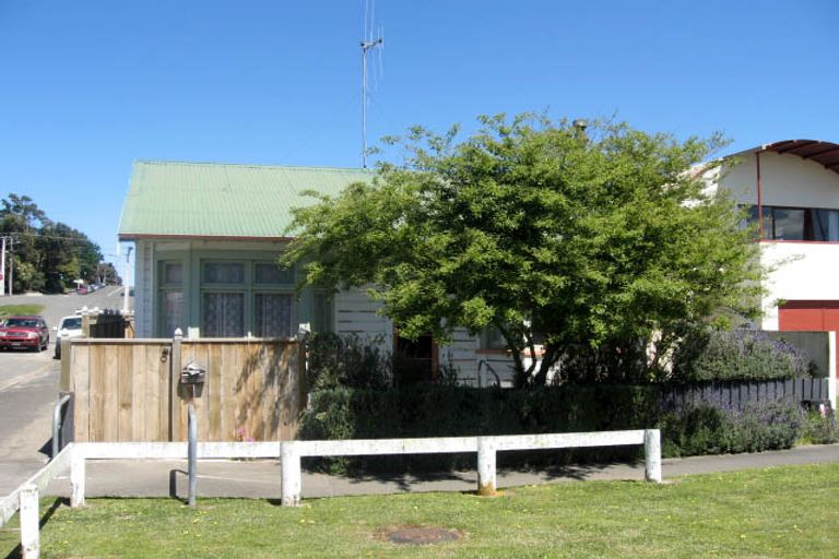 Photo of property in 1 Harrison Street, Whanganui, 4500