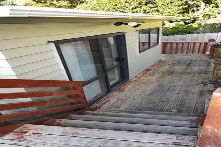 Photo of property in 39a Evelyn Road, Cockle Bay, Auckland, 2014