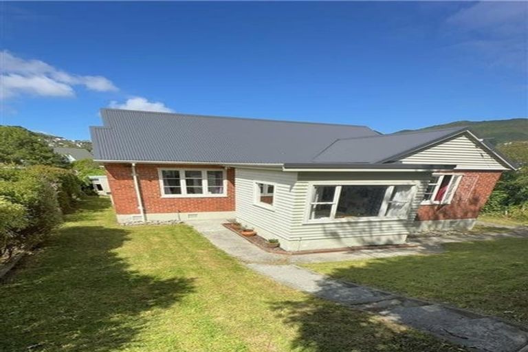Photo of property in 9 Sunshine Avenue, Karori, Wellington, 6012