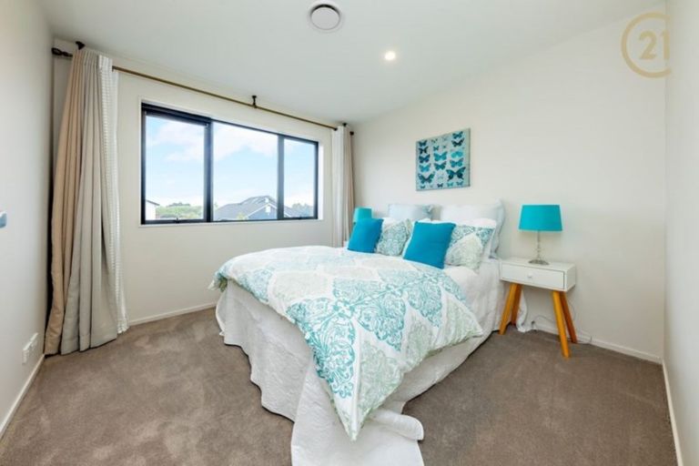 Photo of property in 17 Kabardin Street, Karaka, Papakura, 2113