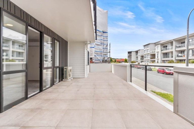 Photo of property in 7/130 Stancombe Road, Flat Bush, Auckland, 2016