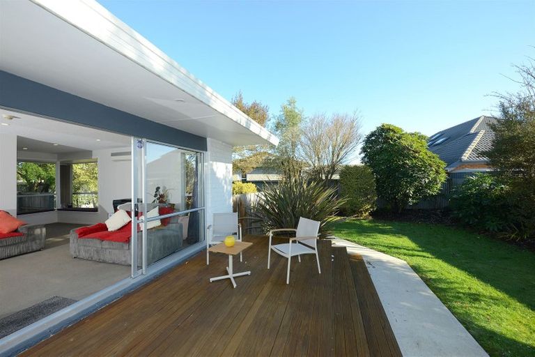 Photo of property in 39 Camden Street, Redwood, Christchurch, 8051