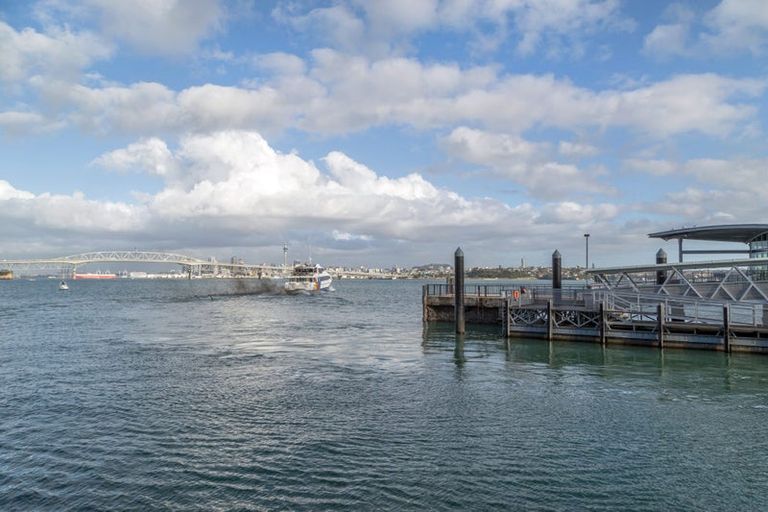 Photo of property in 1/141 Mokoia Road, Birkenhead, Auckland, 0626