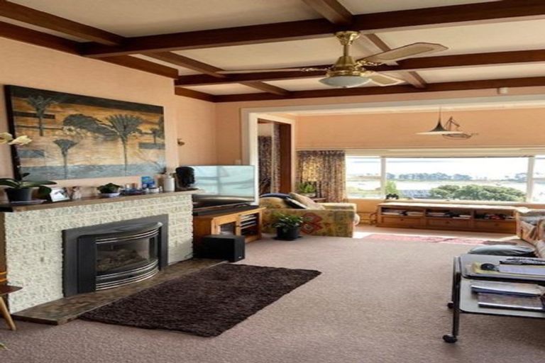 Photo of property in 19 Victoria Heights, Stepneyville, Nelson, 7010