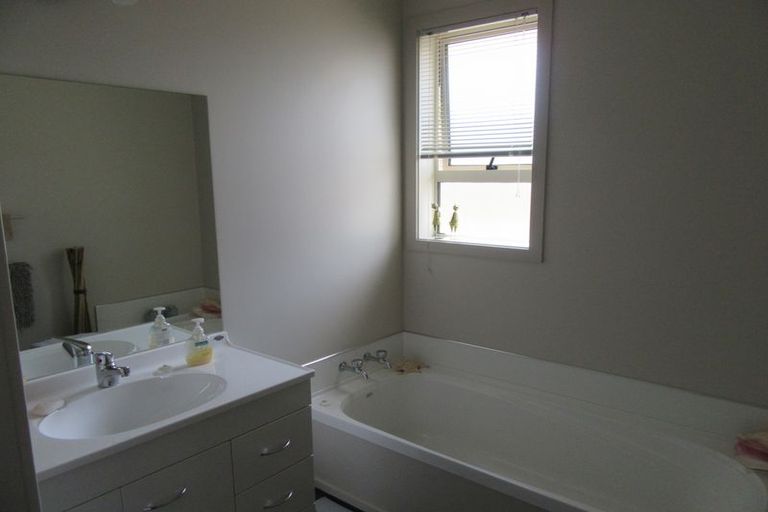 Photo of property in 5 Herbert Street, Waimate, 7924