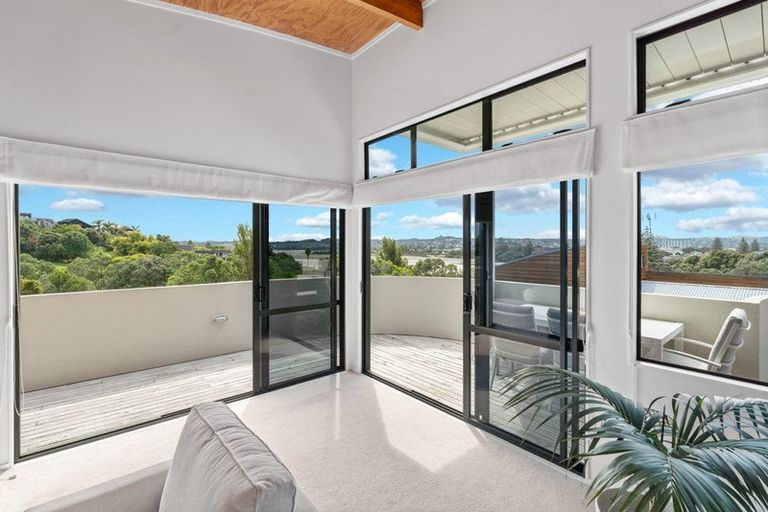 Photo of property in 1/42 Amorino Drive, Red Beach, 0932